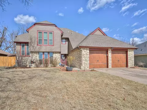 9117 Oakwood Dr, Midwest City, OK 73130