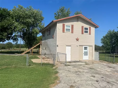 184 E Brooken Rd #A, Stigler, OK 74462