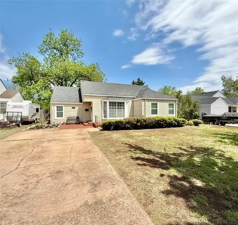 1013 E Cypress St, Altus, OK 73521