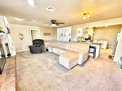 1013 E Cypress St, Altus, OK 73521 photo 13