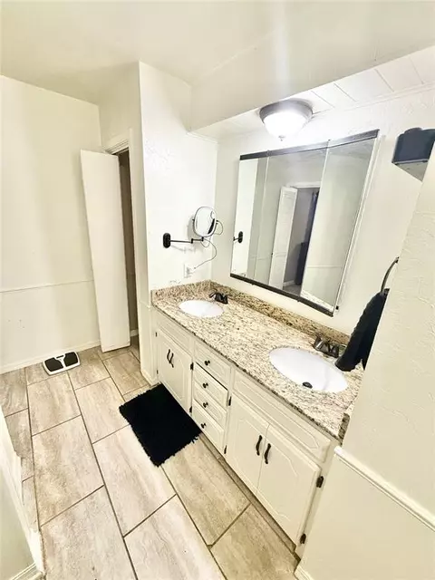 1013 E Cypress St, Altus, OK 73521 photo 22