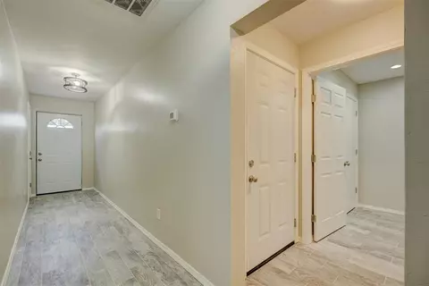 413 E Perkins Ave, Guthrie, OK 73044 photo 3