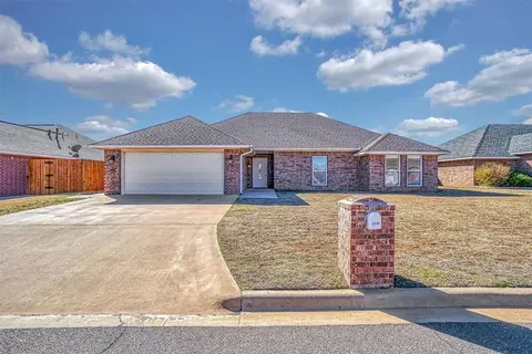 3113 White Tail Dr, Altus, OK 73521