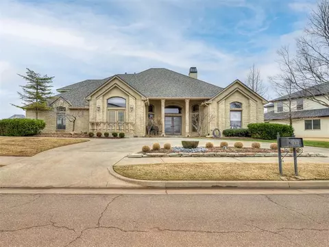 16816 Shorerun Dr, Edmond, OK 73012