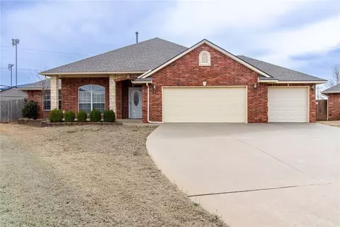 1280 Douglas Cir, Noble, OK 73068