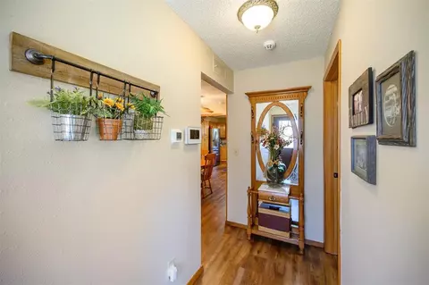 Entry Way - 908 Circle Dr, Broken Bow, OK 74728 photo 2 of 2