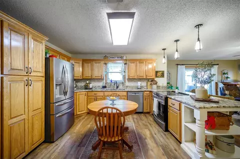 908 Circle Dr, Broken Bow, OK 74728