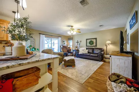 Living - 908 Circle Dr, Broken Bow, OK 74728 photo 1 of 3