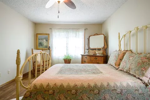 Bedroom - 908 Circle Dr, Broken Bow, OK 74728 photo 12 of 12