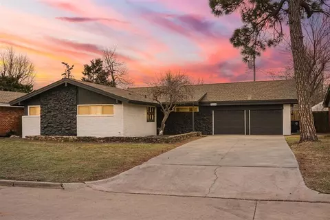 7604 NW 26th St, Bethany, OK 73008