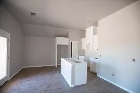 3817 Lynne Ave, Edmond, OK 73012