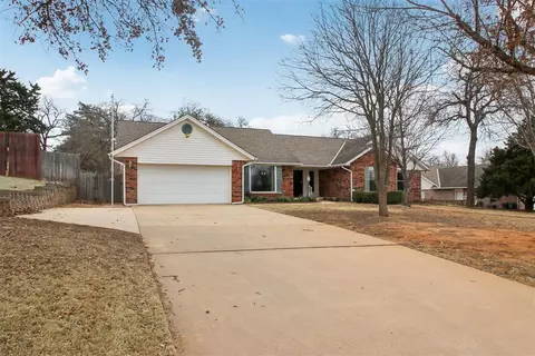 404 Buckboard Ln, Midwest City, OK 73130