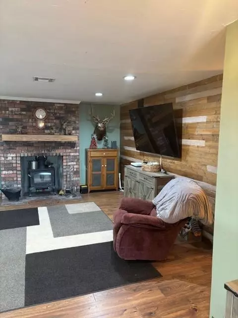 Living - 354504 E 980 Rd, Prague, OK 74864 photo 1 of 2