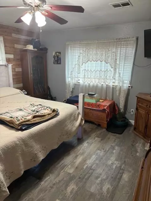 Bedroom - 354504 E 980 Rd, Prague, OK 74864 photo 1 of 6