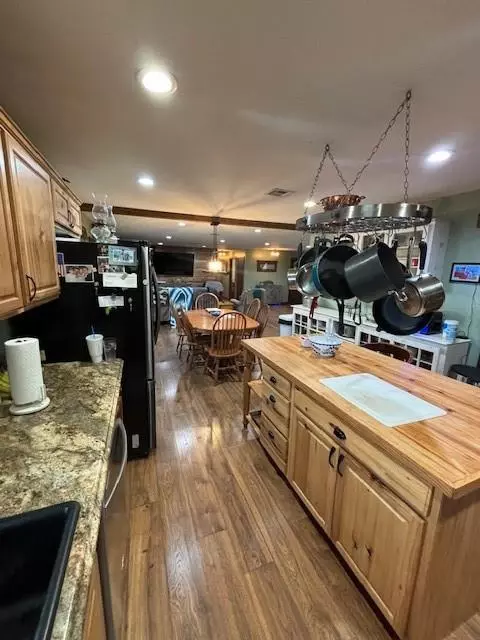 Kitchen - 354504 E 980 Rd, Prague, OK 74864 photo 4 of 4