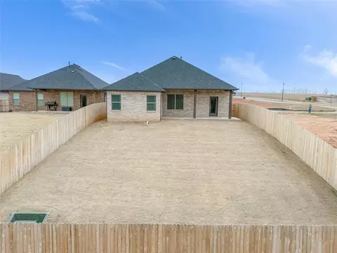 1219 Colonial Ave, Tuttle, OK 73089 photo 36