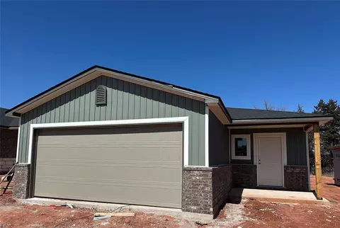 1302 Guthrie Farms Blvd, Guthrie, OK 73044