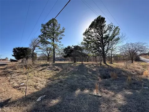 18002 Bethel Rd, Shawnee, OK 74801
