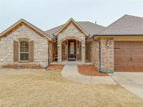393 Cambridge Rd, Oklahoma City, OK 73130