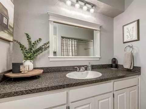 220 Stonegate Dr, Guthrie, OK 73044 photo 33