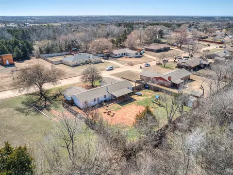 220 Stonegate Dr, Guthrie, OK 73044 photo 47