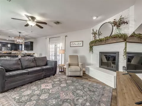 220 Stonegate Dr, Guthrie, OK 73044 photo 9