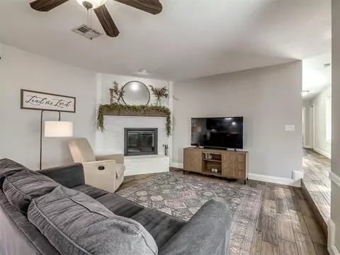 220 Stonegate Dr, Guthrie, OK 73044 photo 10