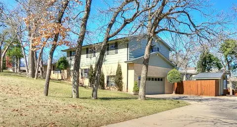 2000 N Alexander Ln, Bethany, OK 73008