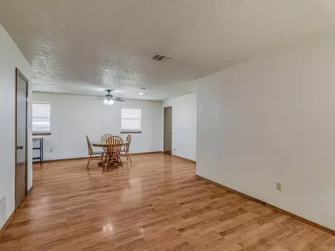 337 Robbin Cir, Noble, OK 73068 photo 8