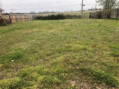 215 Edd Dr, Tecumseh, OK 74873