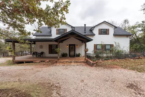 330 N Henney Rd, Guthrie, OK 73044