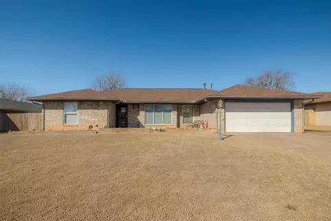12505 Springwood Dr, Oklahoma City, OK 73120