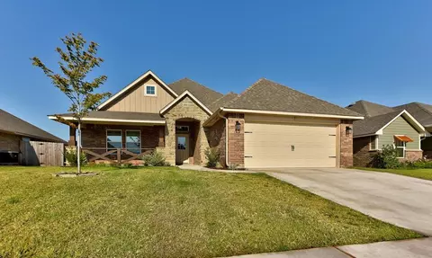18505 Grove Pkwy, Edmond, OK 73012