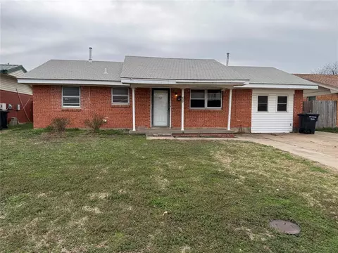 630 SW 3rd St, Moore, OK 73160