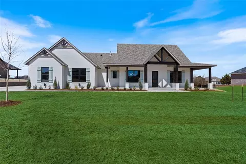 9980 Oakwood Dr, Edmond, OK 73025