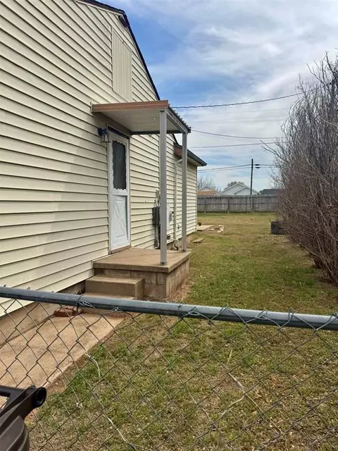908 E North Boundary St, Sentinel, OK 73664 photo 18