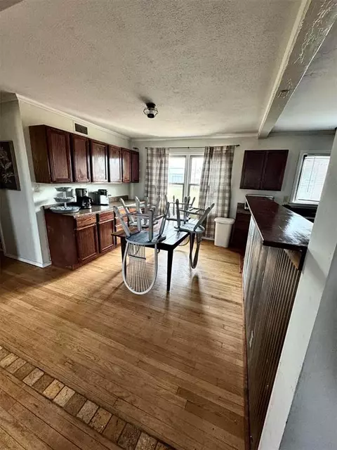 908 E North Boundary St, Sentinel, OK 73664 photo 4