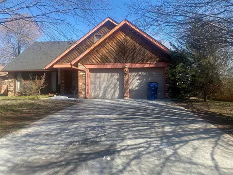 416 Jean Ave, Lindsay, OK 73052