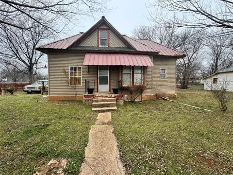 604 E Grant Ave, Guthrie, OK 73044 photo 1