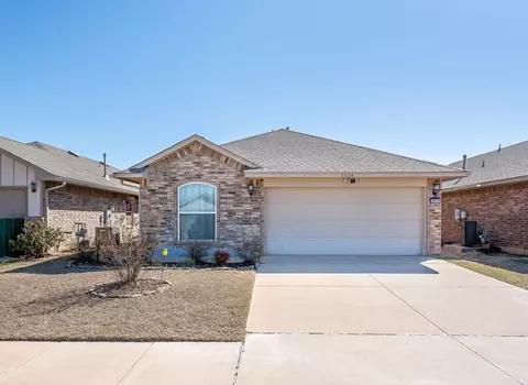 3024 Sahoma Trl, Yukon, OK 73099
