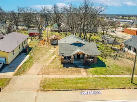 209 E Main, Prague, OK 74864 photo 5