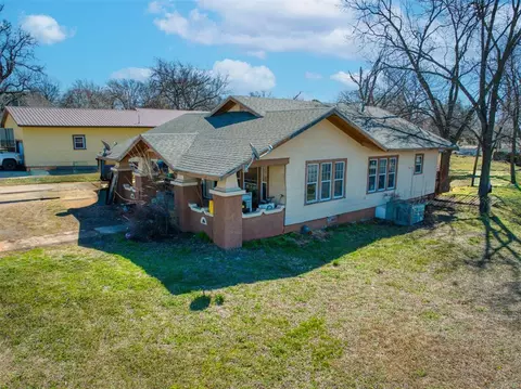 209 E Main, Prague, OK 74864 photo 2