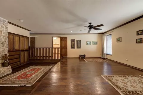 Living - 1120 Par Ave, Guthrie, OK 73044 photo 9 of 11
