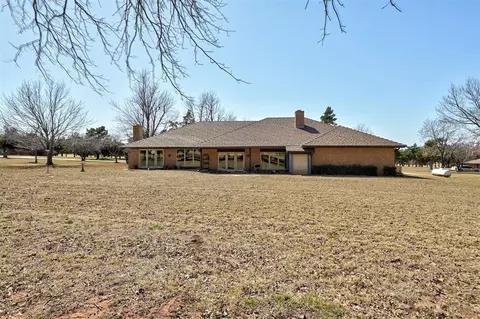 Exterior - 1120 Par Ave, Guthrie, OK 73044 photo 4 of 4