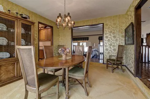 Dining - 1120 Par Ave, Guthrie, OK 73044 photo 1 of 2