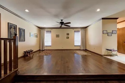 Living - 1120 Par Ave, Guthrie, OK 73044 photo 8 of 11