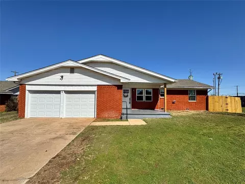 9 Morrow Dr, Chickasha, OK 73018