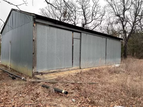 81 Nelson Rd, Longtown, OK 74462