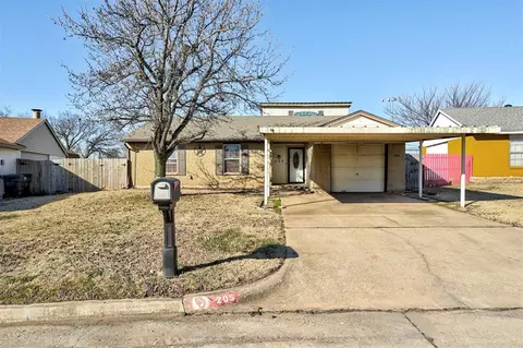 205 N English Dr, Moore, OK 73160