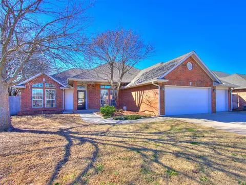 304 Towry Dr, Norman, OK 73069
